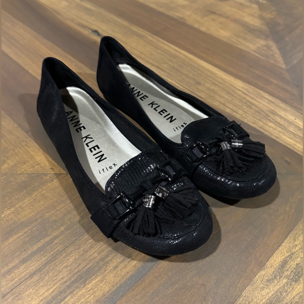 Anne Klein iflex Black Suede Moccasin Loafer Tassel Flat Shoes | Women’s 6.5M